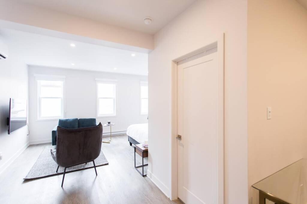 Live Like A Local In This Superb Loft By Den Stays مونتريال المظهر الخارجي الصورة